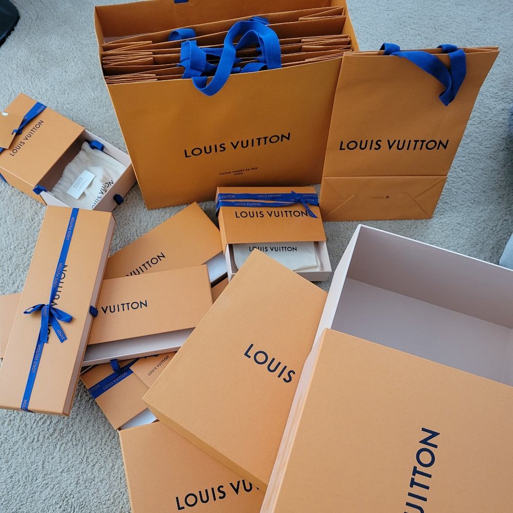 New LV empty box with shopping bag